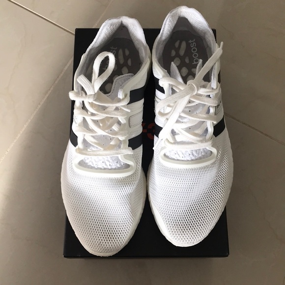 Auth. Y-3 3 stripe sneakers excellent condition - Picture 6 of 6